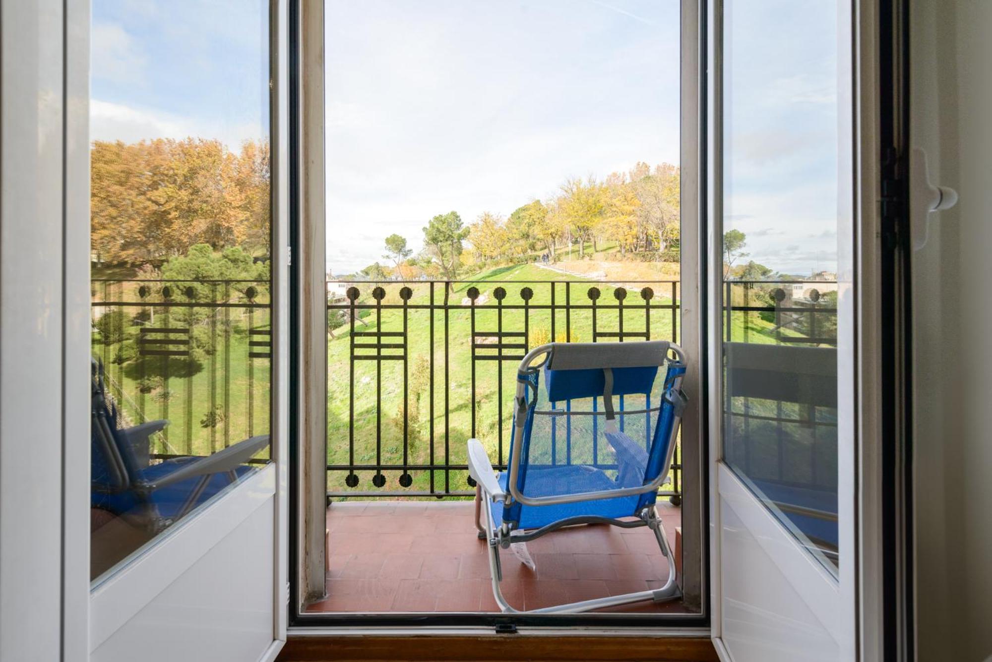 Ferienwohnung Amplio Piso En Madrid Centro Con Vistas Al Templo De Debod Exterior foto