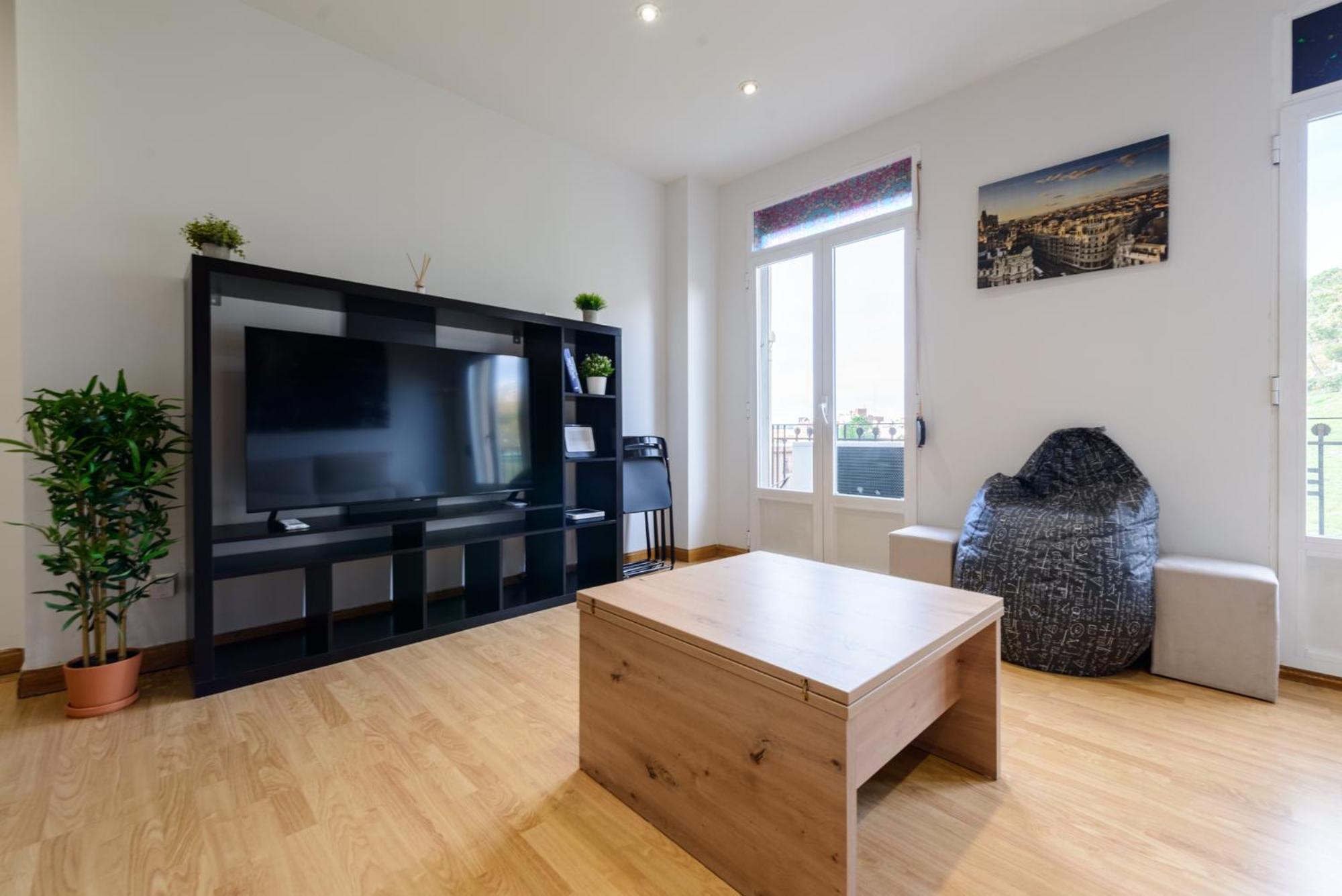Ferienwohnung Amplio Piso En Madrid Centro Con Vistas Al Templo De Debod Exterior foto