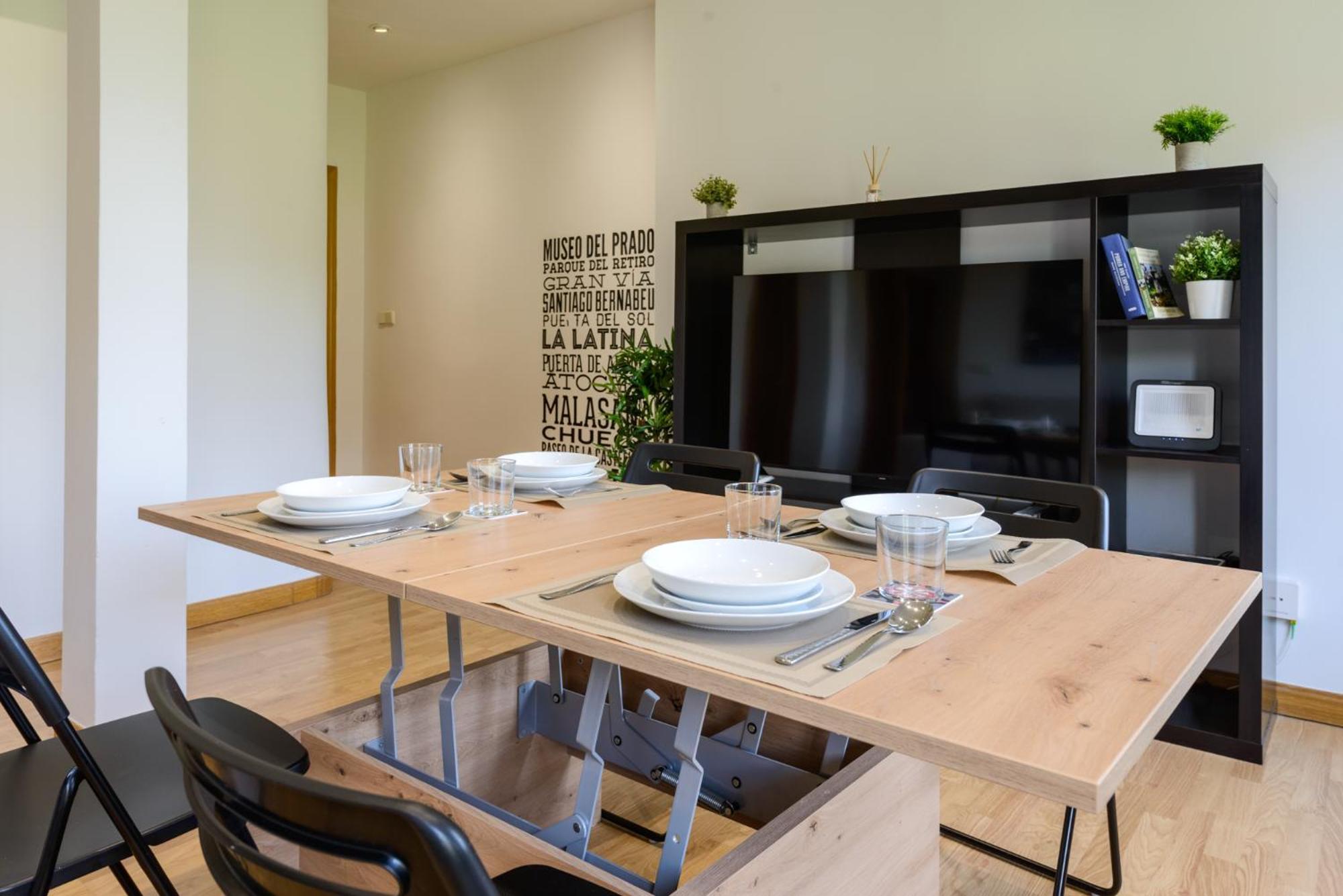 Ferienwohnung Amplio Piso En Madrid Centro Con Vistas Al Templo De Debod Exterior foto