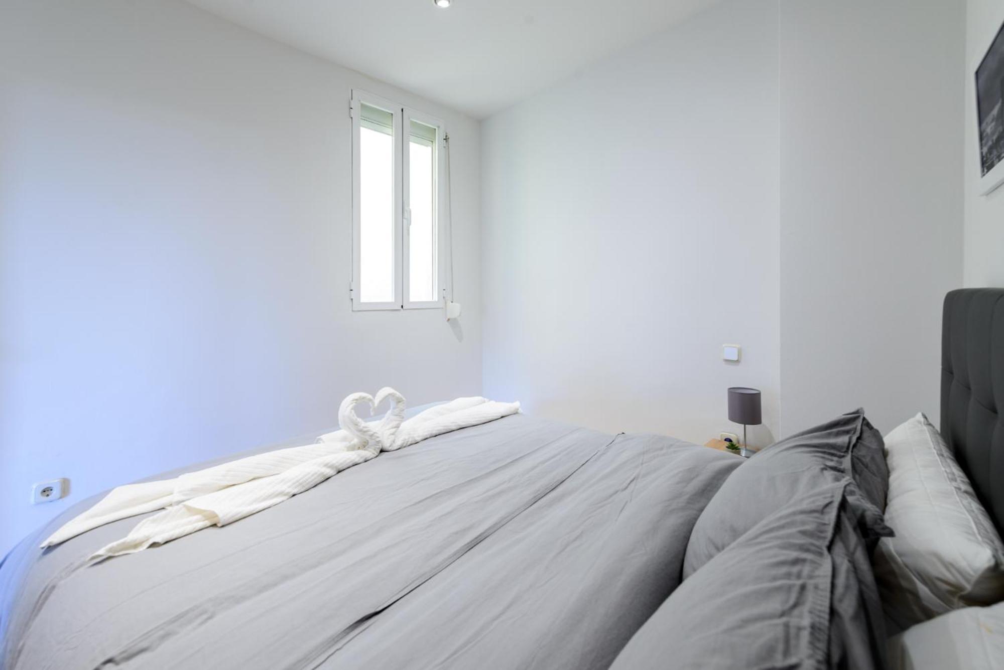 Ferienwohnung Amplio Piso En Madrid Centro Con Vistas Al Templo De Debod Exterior foto